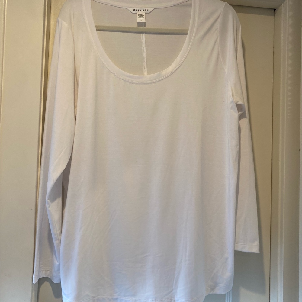 Athleta Stratus top